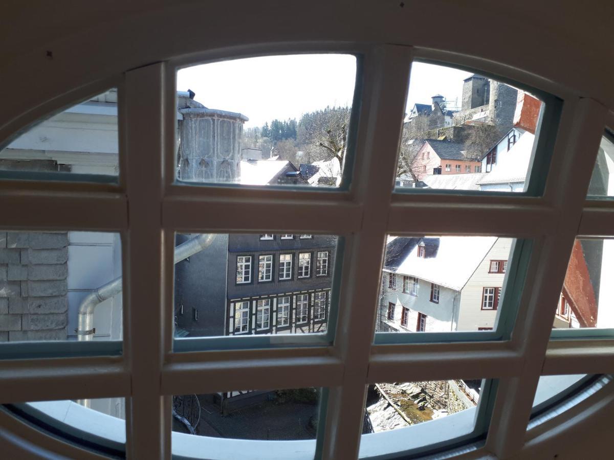 Uber Den Dachern Von Monschau Exteriör bild